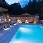 Paradise Villa *